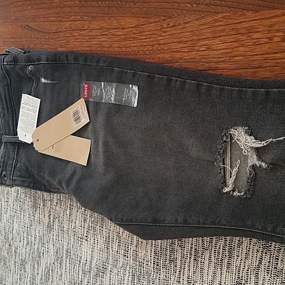 Levi's 711 Skinny Jeans